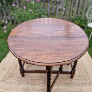 BEAUTIFUL ANTIQUE BARLEY TWIST DARK OAK DROP LEAF TABLE