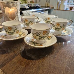 "Aynsley England" fine bone china set -6x tea cups & Saucers, 6x Salad plates.