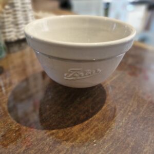 Farmhouse vintage cream stoneware basin manufactured by Tiptree.
